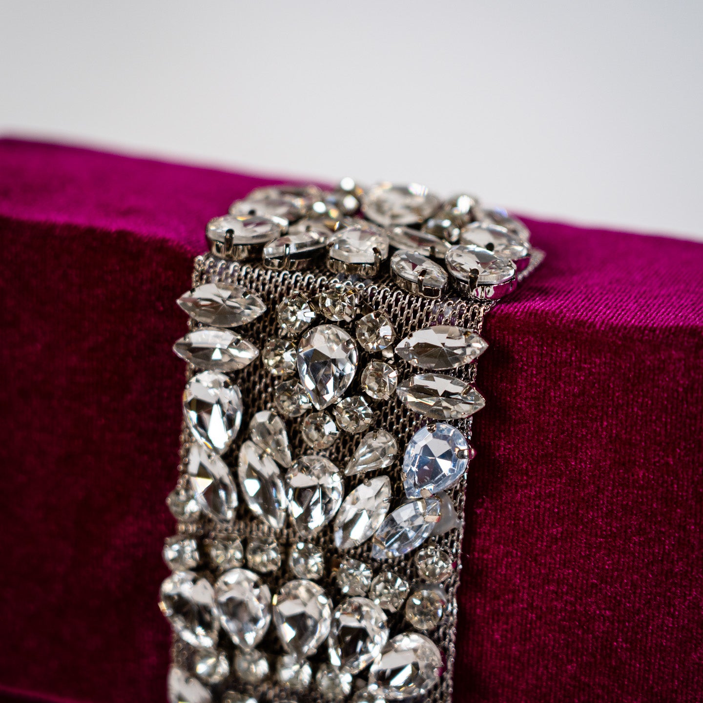 Embellished Velvet Handbag - Fuchsia