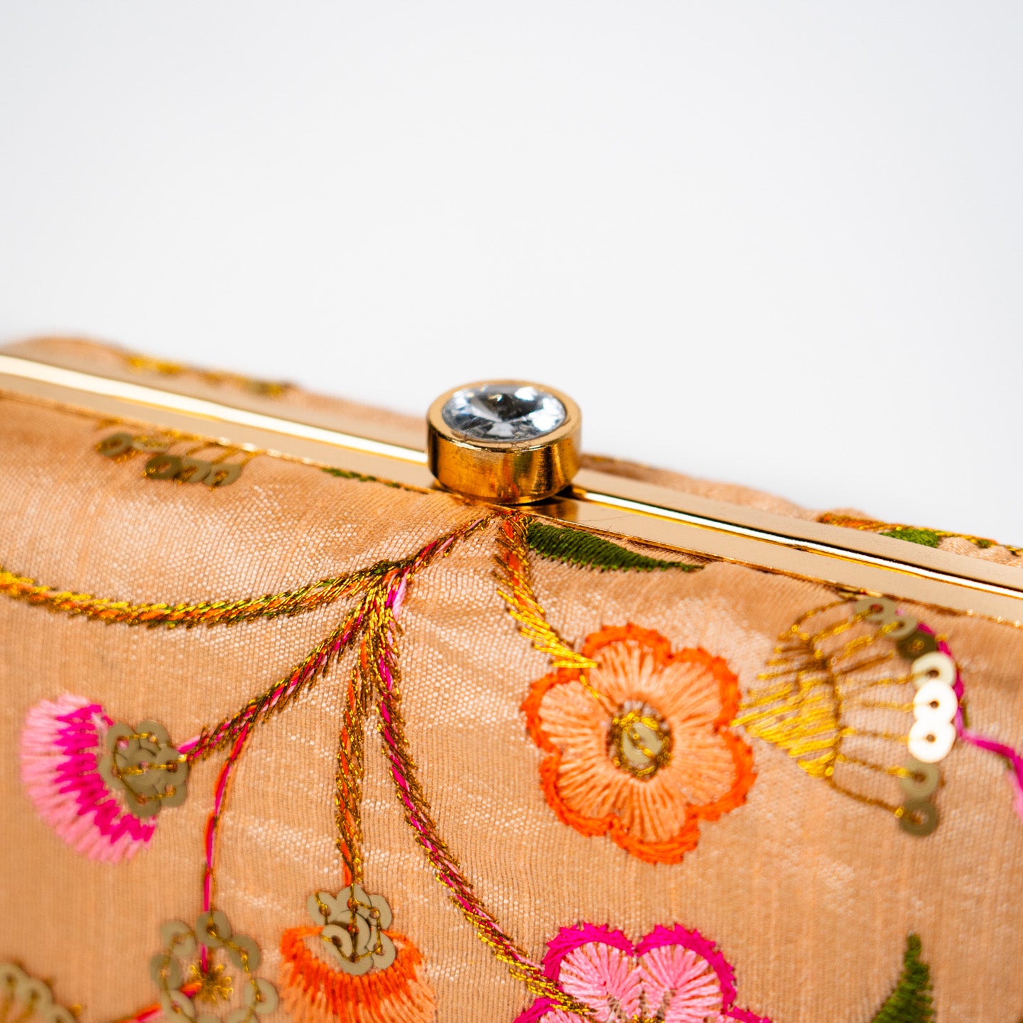 Radiant Wildflower Clutch - Peach