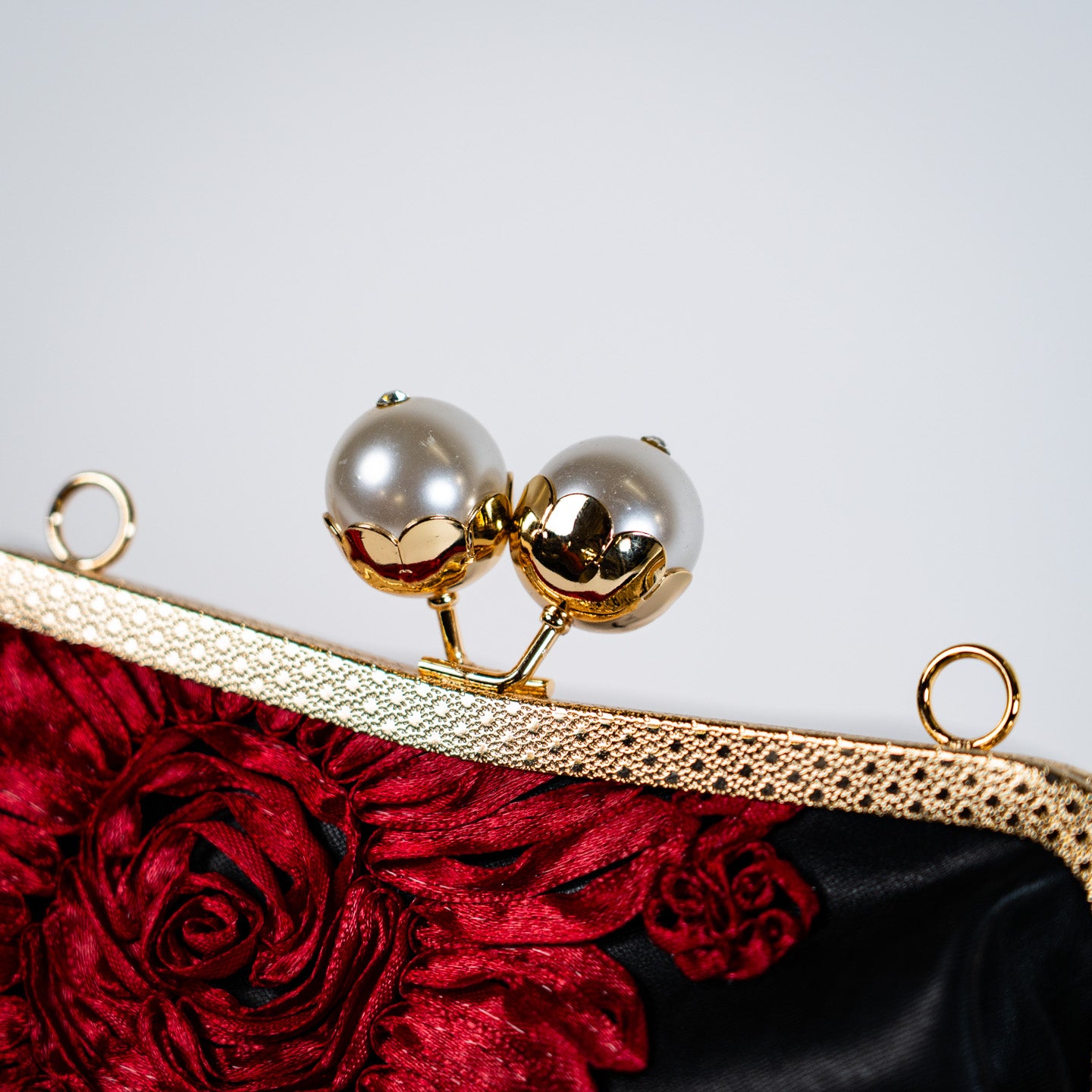 Vintage Kiss Lock Clutch - Black/Red