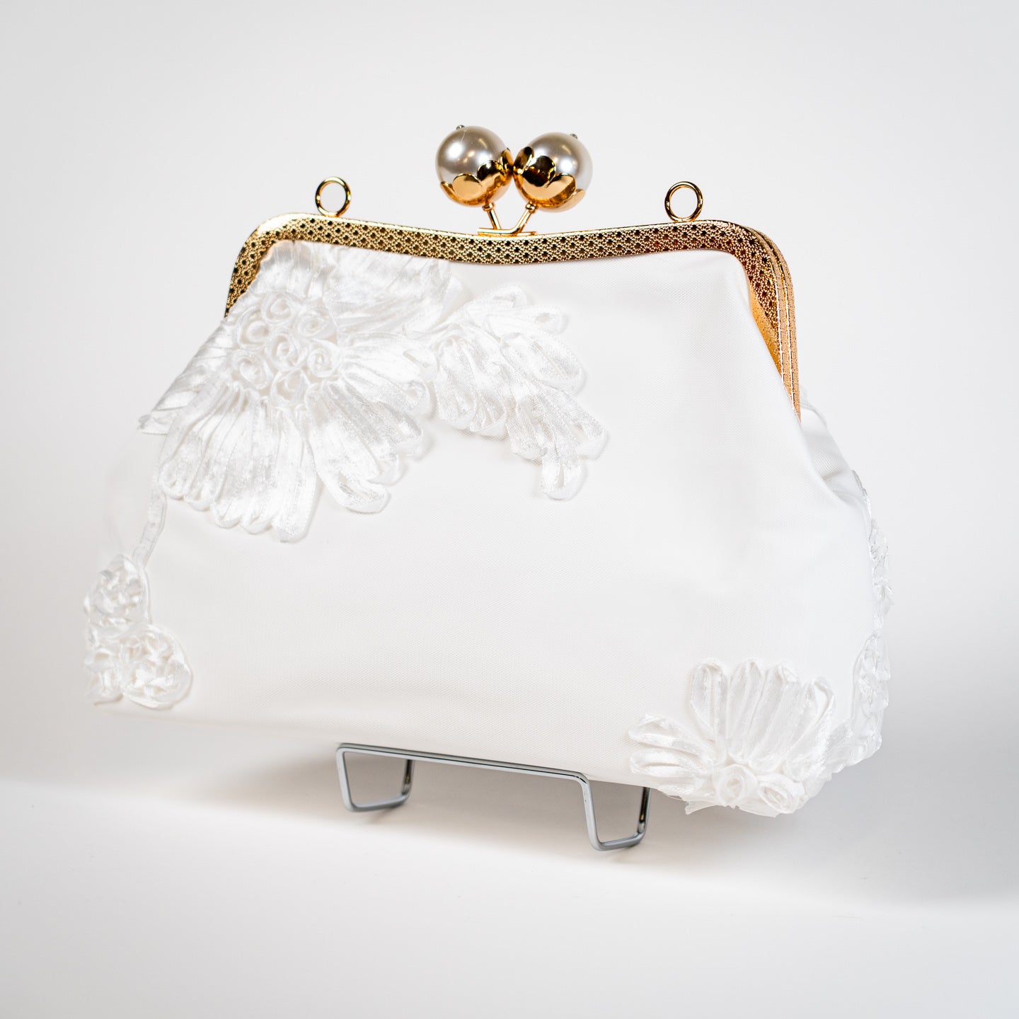 Vintage Kiss Lock Clutch - White