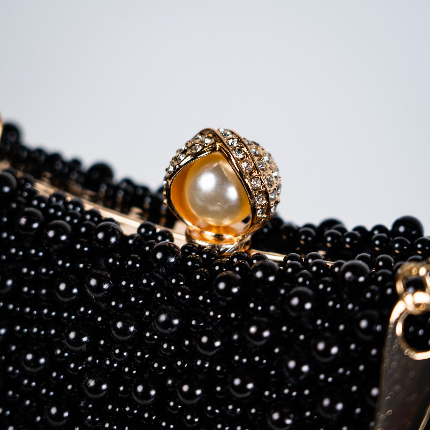 Bubbly Pearl Handbag - Black