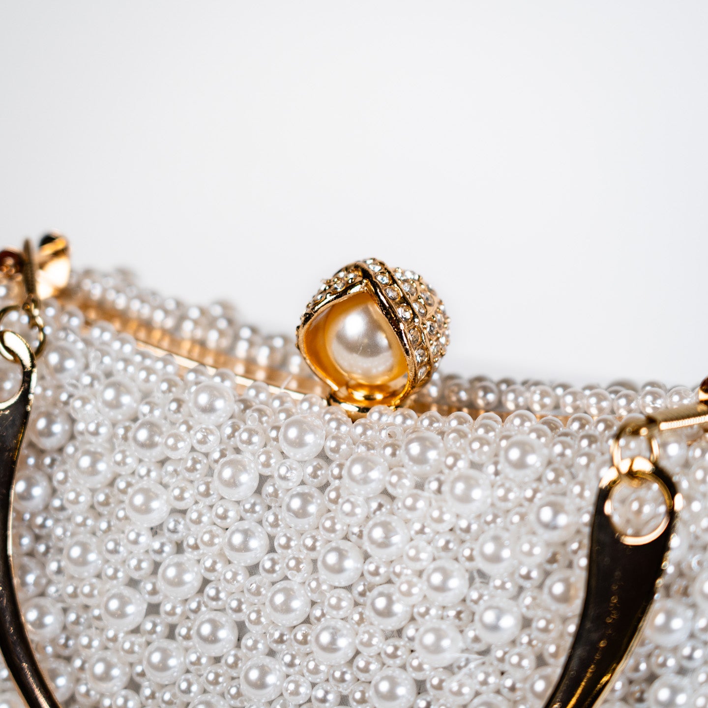 Bubbly Pearl Handbag - White